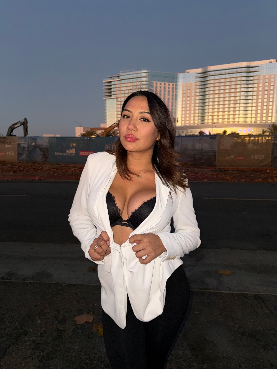 Take a pause and enjoy Ali Cruz — streaming from Nagoya