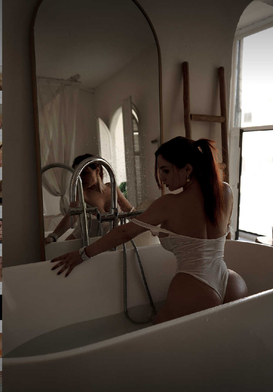 A playful frame from Miranda Faith nude — online in Nagoya