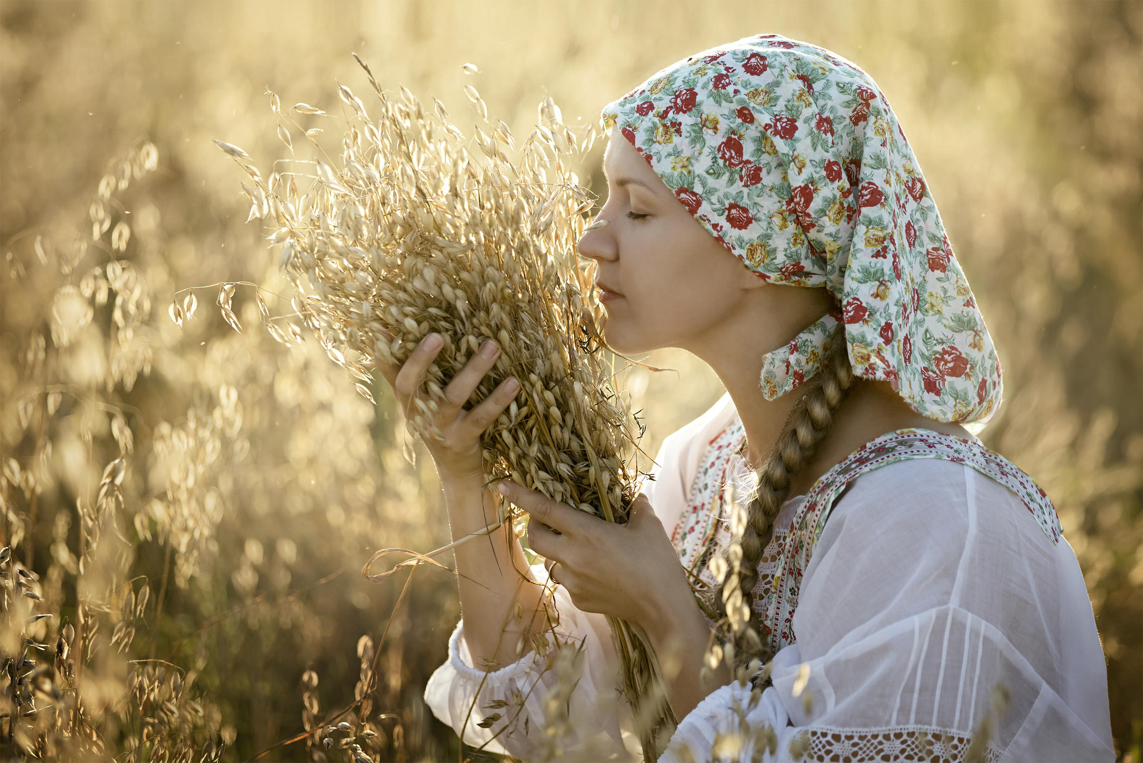 Photo Women in Slavic costumes in Nagoya